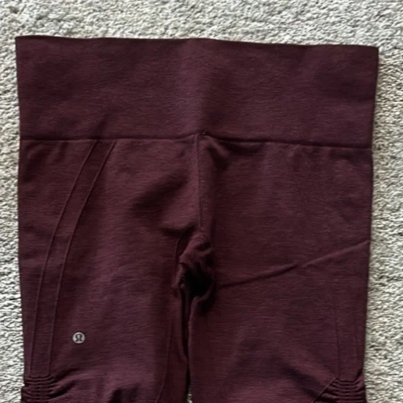 Lululemon Awakening Crop - Picture 6 of 7